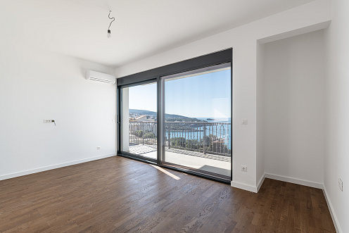  Two luxury villas in Utjeha, 250 m², with a garage